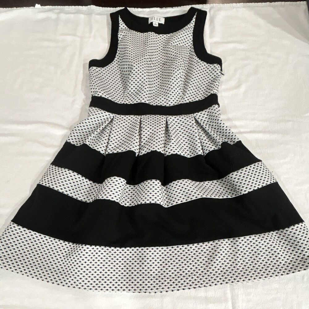 ELLE 6 Black White Polka Dot Fit & Flare KneeDress ScoopNeck Sleeveless Zip 0198